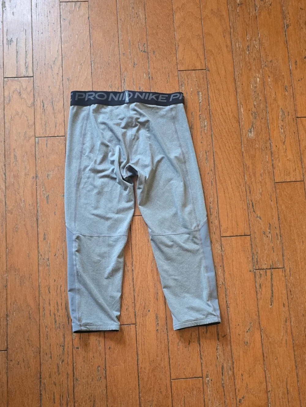 Nike Pro  Kids Gray Performance Cropped Leggings
